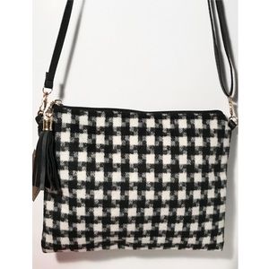 Houndstooth Crossbody Wristlet NWT